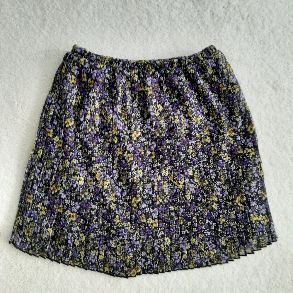 Floral pleated skirt